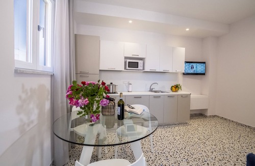 Schiazzano Apartment | Neva-Elegant Suite with Balcony in Massa Lubrense center 10 minutes from Sorrento