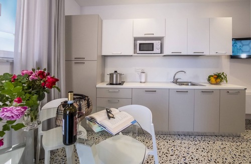 Schiazzano Apartment | Neva-Elegant Suite with Balcony in Massa Lubrense center 10 minutes from Sorrento