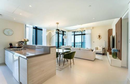 Dubai Apartment | NEW Exceptional Lagoon View - 2 Stylish Bedrooms