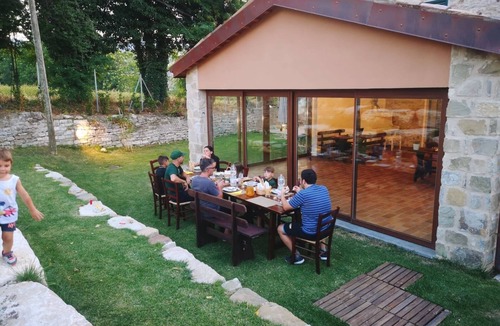 Montegrimano House | Newly renovated Italian villa with external hot tub and heated swimming pool