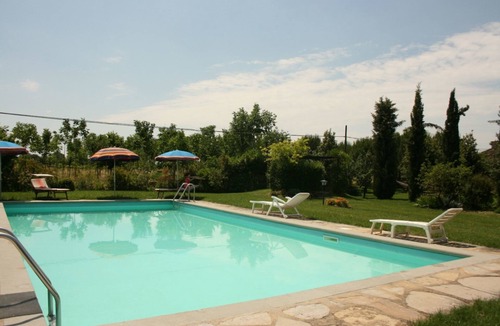Castiglion Fiorentino Apartment | Nice apartment for 2 guests with pool, WIFI, TV and pets allowed, close to Cortona