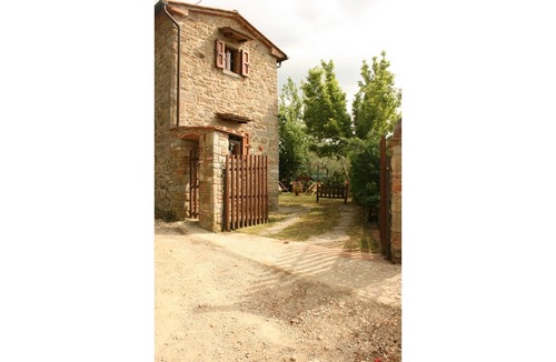 Montecchio Apartment | Nice apartment for 4 people with TV, close to Cortona