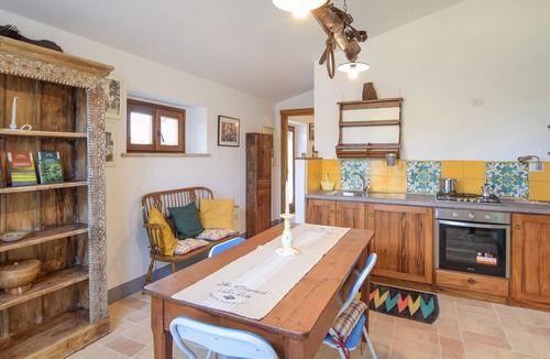 Loreto House | Nice home in Petroro with WiFi