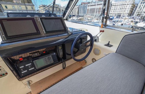 Chiaia Boat Rental | Noleggio barca Napoli
