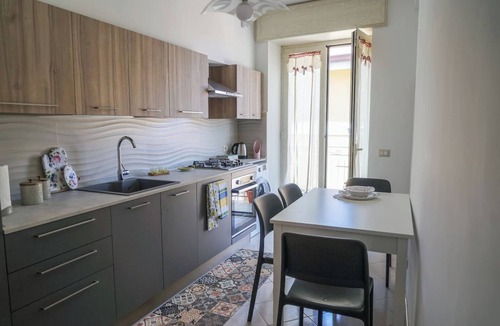 San Lazzaro House | Nonna Carmela Holiday House - Camera Matrimoniale con cucina Carmy