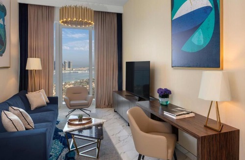 Dubai Media City Apartment | One Bedroom Apartment Near The Media Lounge Palm By Luxury Bookings