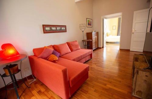Mergellina Apartment | Orazio on the castle by Dimorra
