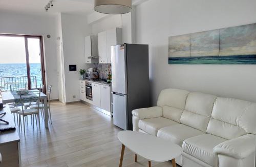Cannittello House | Orme sulla sabbia