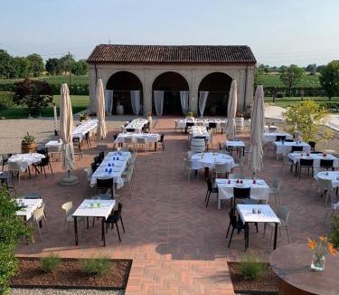 Sarginesco House | OSTERIA DI CIMBRIOLO E DORMIRE AL CIMBRIOLO