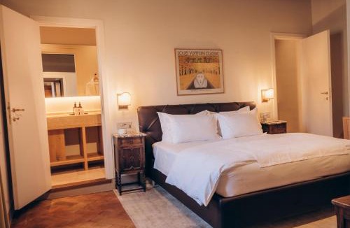 Montalcino Villa | Palazzo Tamanti - 4BR 6 Bath Estate Home in Montalcino Center