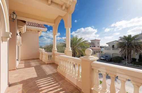 Palm Jumeirah Villa | Palm Jumeirah Beach Front XL Villa w/Prvt Pool