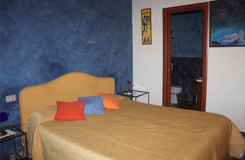Chiaia Bed & Breakfast | Panoramic B&B "Casa Miranapoli" with a view of the Gulf of Naples