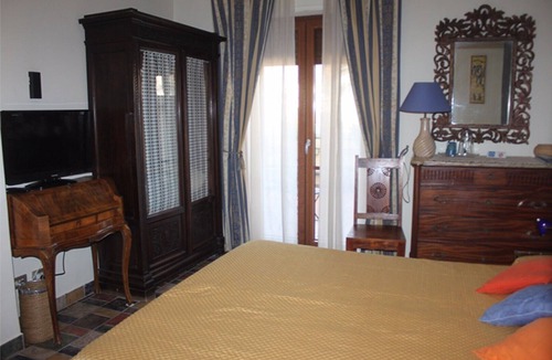 Chiaia Bed & Breakfast | Panoramic B&B "Casa Miranapoli" with a view of the Gulf of Naples