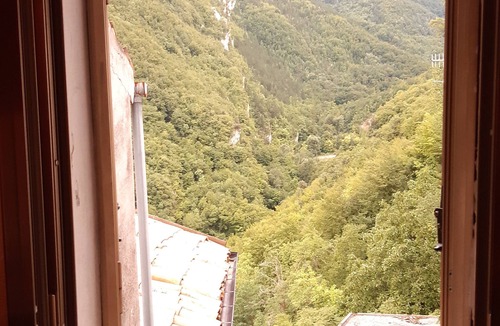 Pretoro House | panoramic house in medieval village, in Majella National Park, mountain and sea