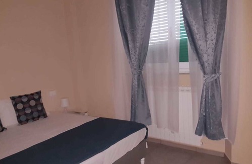 Livorno House | Paradise Inn