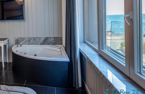 Chiaia Bed & Breakfast | Partenope Luxury Guest House