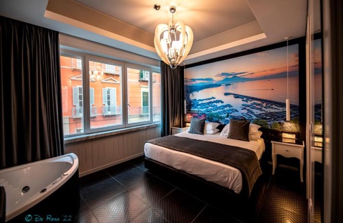 Chiaia Bed & Breakfast | Partenope Luxury Guest House