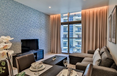 Dubai Marina Apartment | Partial Marina View 2BR by the Marina Promenade