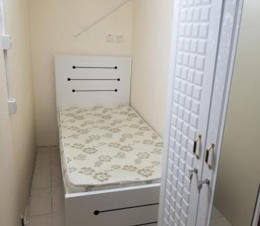 Al Muraqqabat Apartment | Partition Rooms in Hotel Apartment