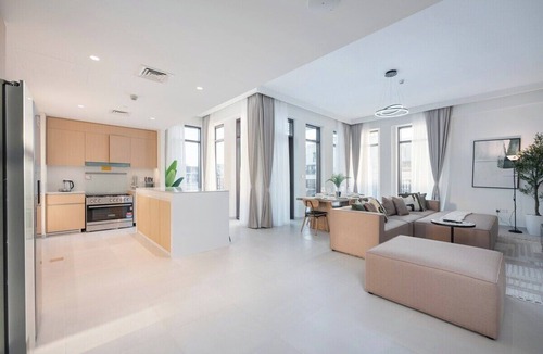 Dubai Apartment | Peaceful 4-Bedroom, Bright Kitchen Space in Dubai Creek Harbour