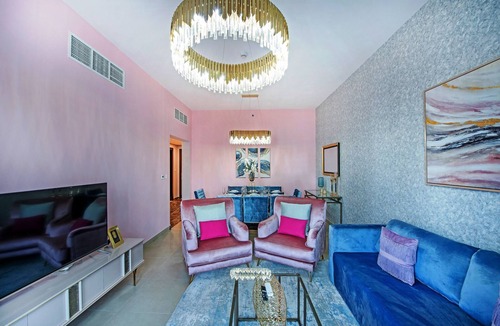 Dubai Marina Apartment | Pelicanstay - Full Marina and Pool View