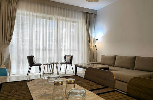 Al Barsha 1 Apartment | Perfect family Holiday Home in center of Dubai with all amenities. Pet-friendly.