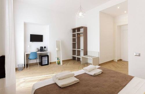 Montecalvario House | Pessina 90 Rooms - Camera 1