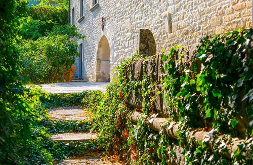 Santa Sofia Villa | Pieve del Borgo 6+2, Emma Villas