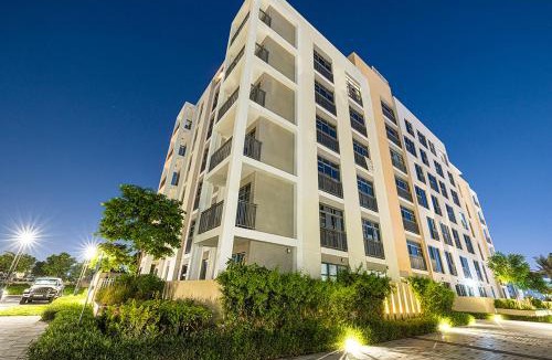Sharjah Apartment | Poolview Studio شقة at Al Zahia - Sunset Escape
