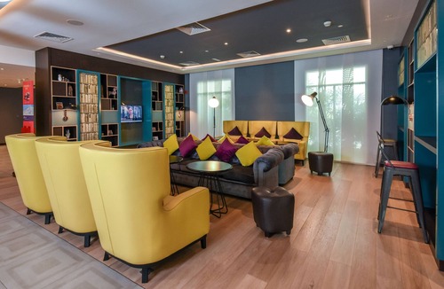 Dubai Investment Park Hotel | Premier Inn Dubai Investment Park