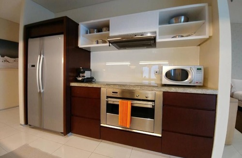 Trade Center House | Premier Studio Apartment Near By WTC Metro Station