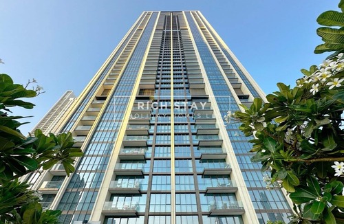 Bur Dubai Apartment | Premium 3BR with Burj Khalifa & Dubai Mall view