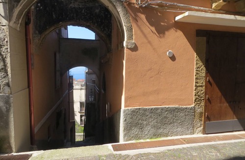 Paola Apartment | Pretty Cozy Studio Apartment in Paola