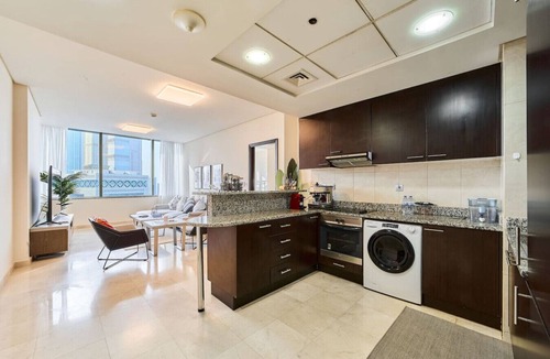 Bur Dubai Apartment | Prime DIFC Location – Elegant 1BR in Sky Gardens