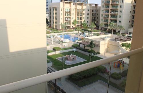 The Greens Apartment | Prime location-Greens 1BR - Free Parking-Pool-Gym