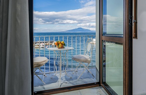 Sorrento Historic Centre Apartment | Private apartment, panoramic balcony with a view of the sea in Sorrento