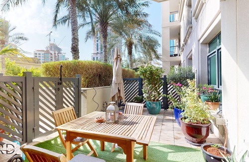 The Greens Apartment | Private Garden | Lake Views | Furnished