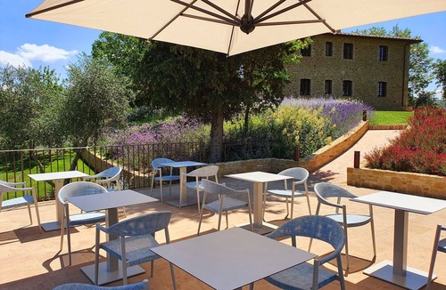 Montepulciano Villa | Private Villa with WIFI, hot tub, private pool, sauna, A/C, TV, veranda, close to Montepulciano