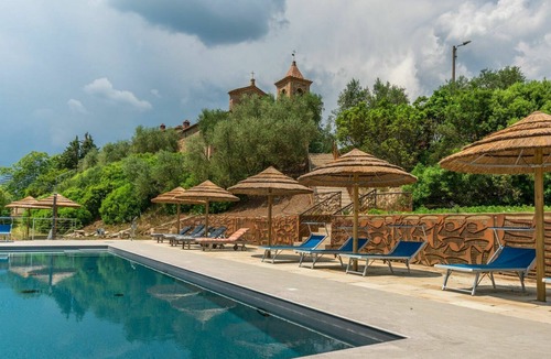 Monte Antico Villa | Private Villa with A/C, WIFI, private pool, TV, patio, pets allowed, panoramic view, parking