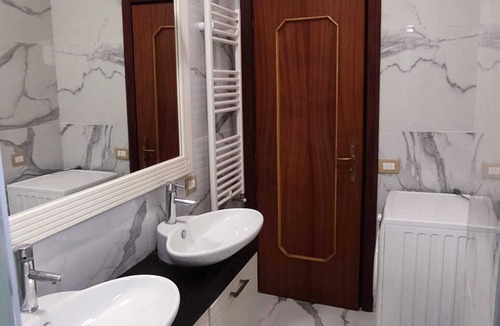 Piazza-Tralia-Pendolo Apartment | Queen Margaret residence, Apud Montes