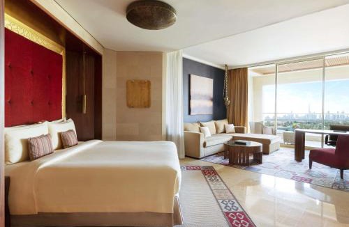 Bur Dubai Hotel | Raffles Dubai