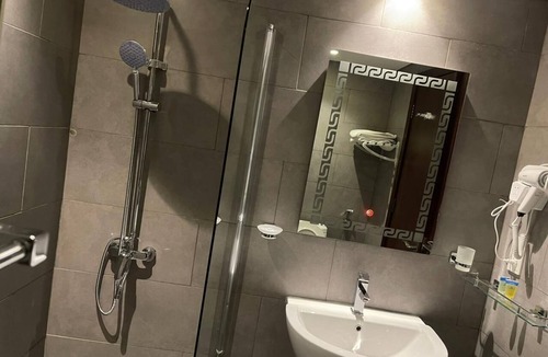 Dubai Hotel | Raha Grand Hotel