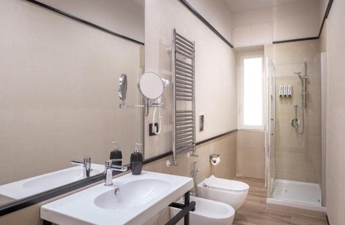 Cassino Apartment | Rainbow Suite