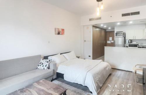 Dubai Production City Apartment | Rare Holiday Homes - Near The Lake - Lago Vista B - Dubai Production City - IMPZ - R2112