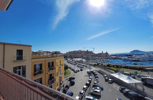 Pozzuoli Apartment | Redea's House
