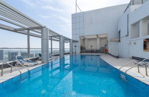 Business Bay Apartment | Refreshing Getaway: Studio in Downtown Dubai