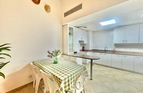 Motor City Apartment | Regent House 1 Motor City