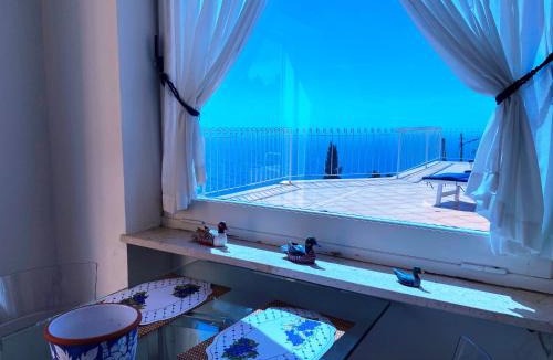 Marina Piccola Apartment | Regina di Capri - Suite vista Faraglioni