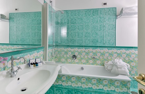 Marina Grande Hotel | Relais Maresca Luxury Small Hotel
