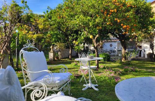 Meta House | Relais Palazzo Cacace
